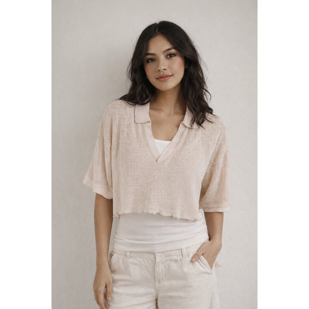 UA Standard Cloth Cream Open Knit Cropped Polo Short Sleeve‎ V-Neck Shirt Beige